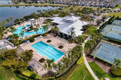 6136 Voyagers Place Apollo Beach FL 33572
