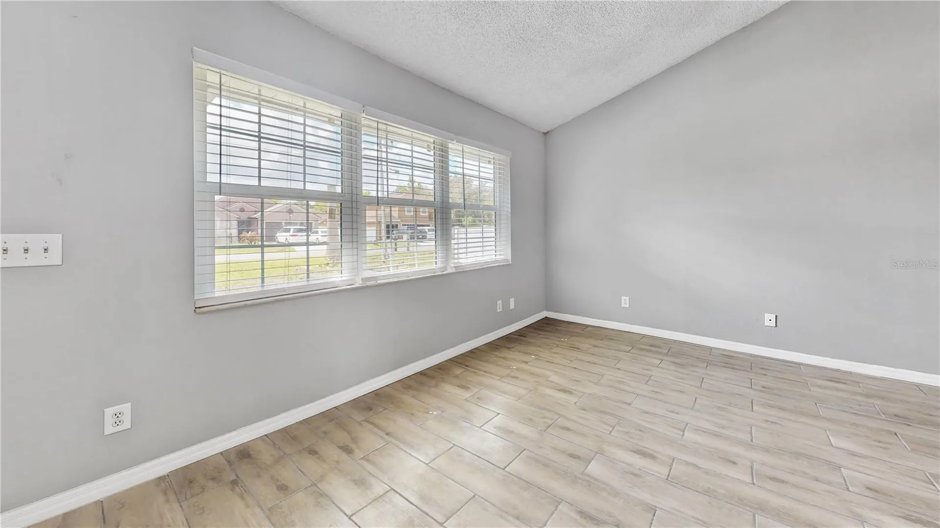 305 Medina Court Kissimmee FL 34758