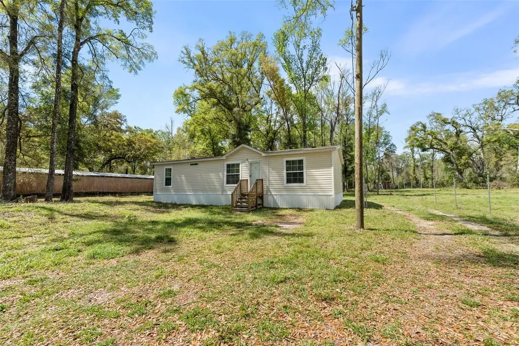 3455 NE Highway 349 Old Town FL 32680