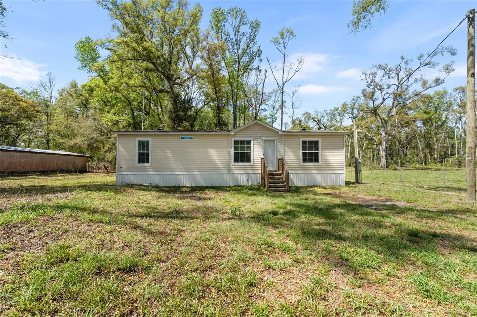 3455 NE Highway 349 Old Town FL 32680
