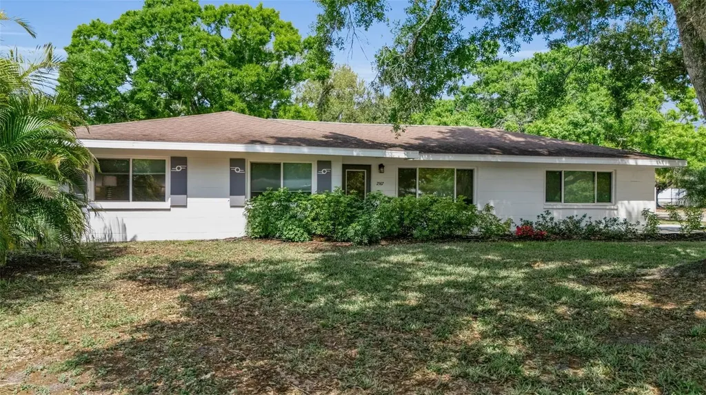 2587 Ringling Boulevard Sarasota FL 34237