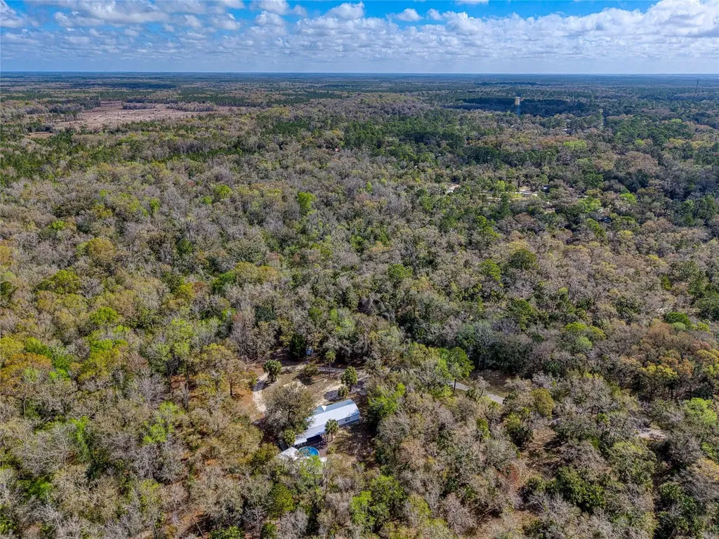 5011 SE 193rd Place Inglis FL 34449