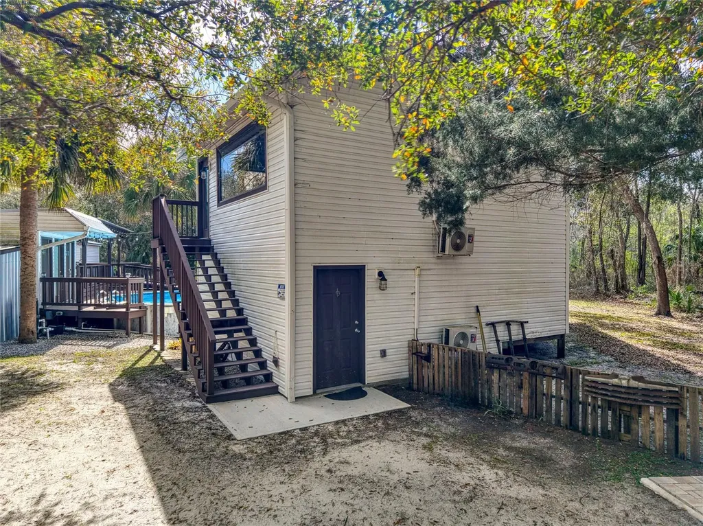 5011 SE 193rd Place Inglis FL 34449