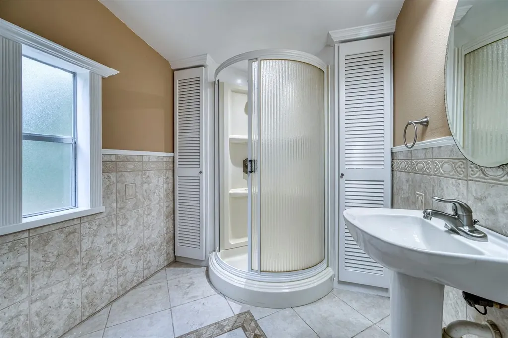 5011 SE 193rd Place Inglis FL 34449