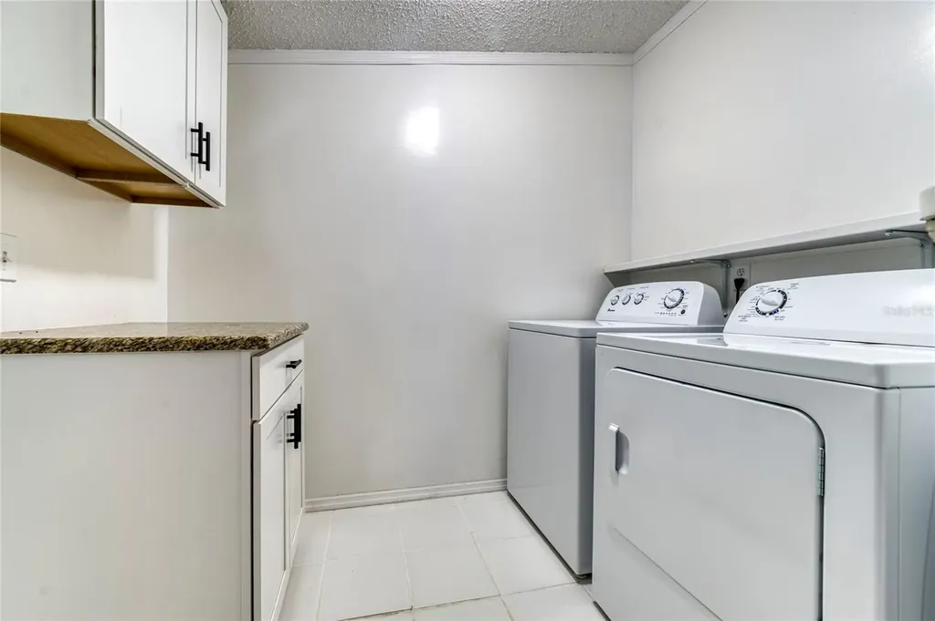 5011 SE 193rd Place Inglis FL 34449