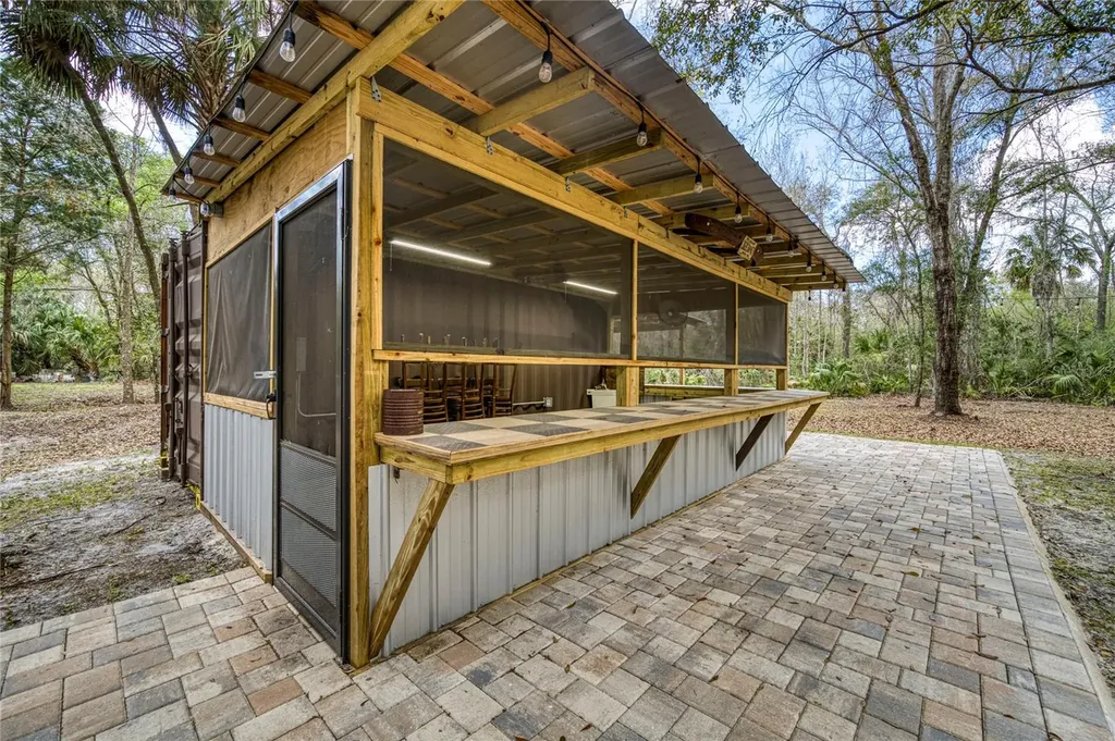 5011 SE 193rd Place Inglis FL 34449