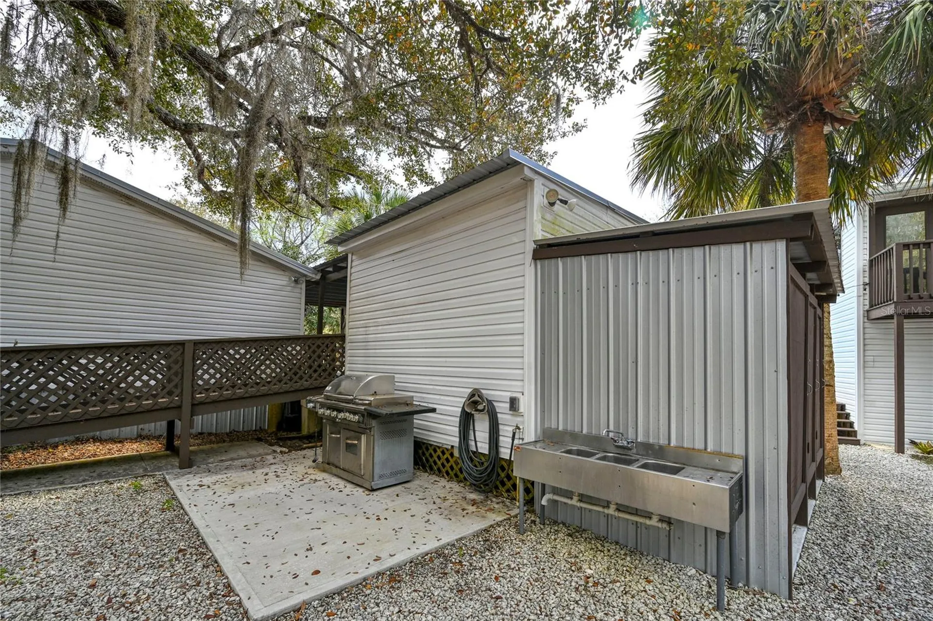 5011 SE 193rd Place Inglis FL 34449