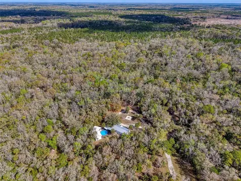 5011 SE 193rd Place Inglis FL 34449