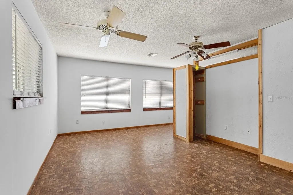2356 Valley Avenue Kissimmee FL 34744