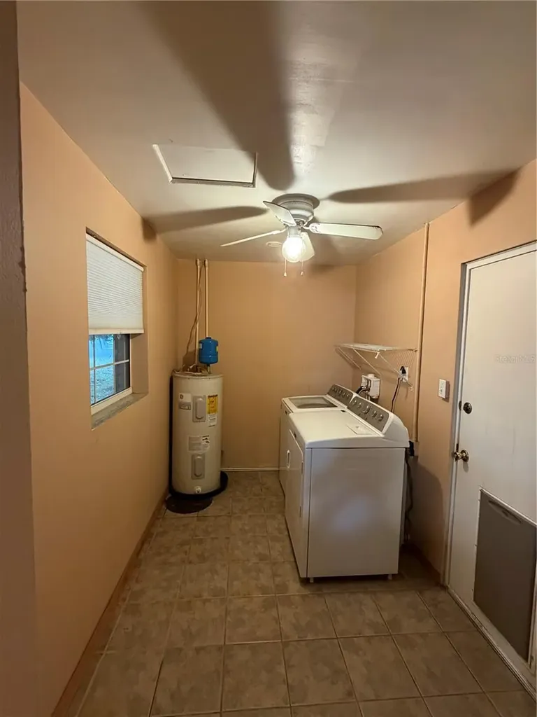 1413 Orange Avenue Tavares FL 32778