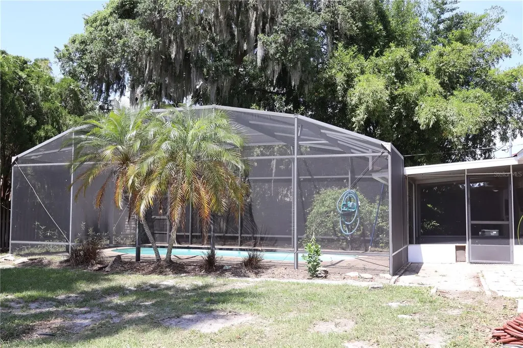 1413 Orange Avenue Tavares FL 32778