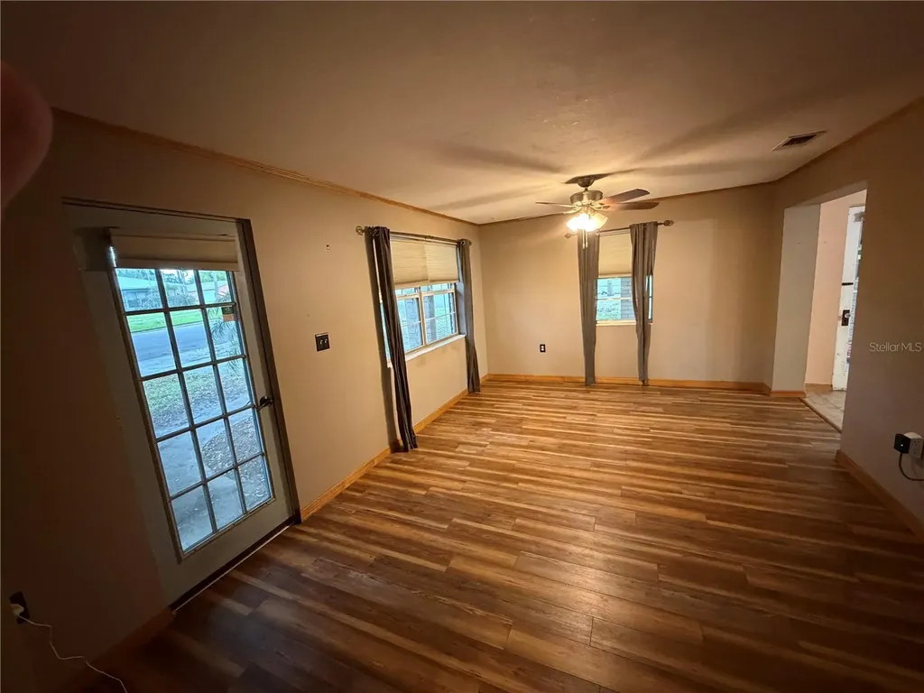 1413 Orange Avenue Tavares FL 32778