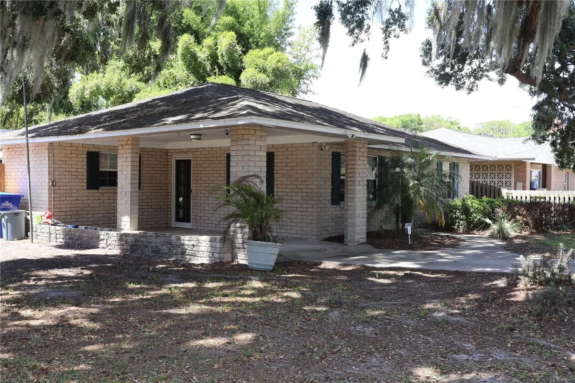 1413 Orange Avenue Tavares FL 32778