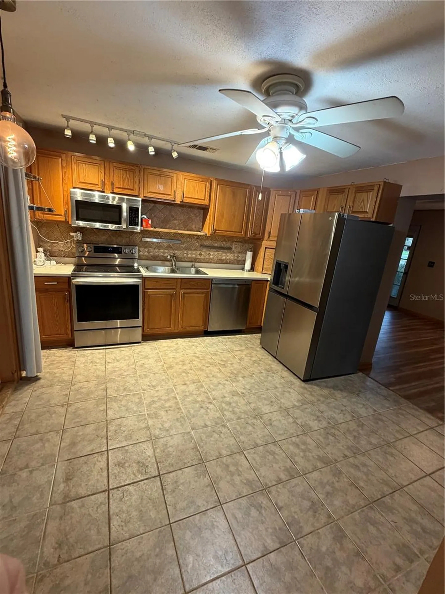 1413 Orange Avenue Tavares FL 32778