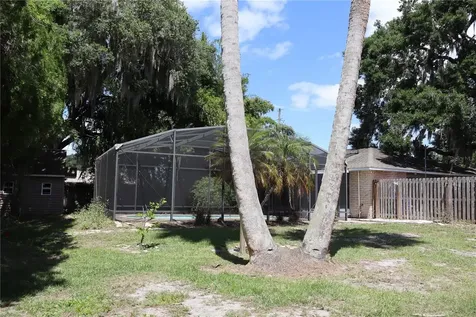 1413 Orange Avenue Tavares FL 32778