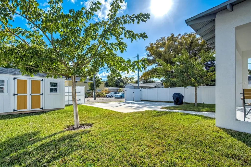 2716 13th Avenue N St Petersburg FL 33713