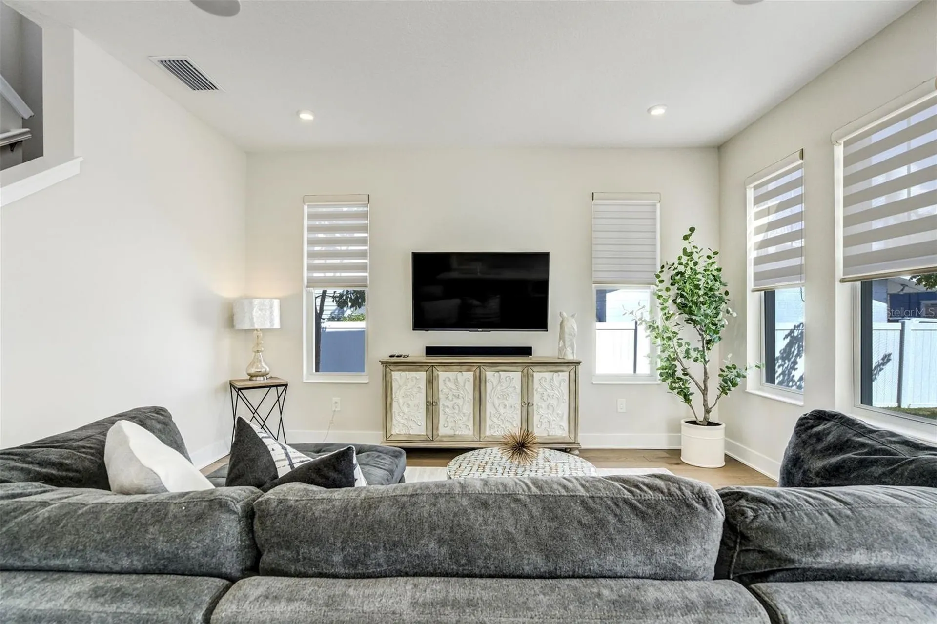 2716 13th Avenue N St Petersburg FL 33713