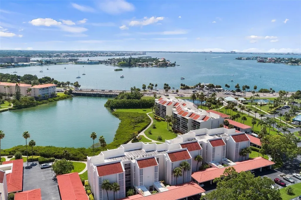 7902 Sailboat Key Boulevard S South Pasadena FL 33707