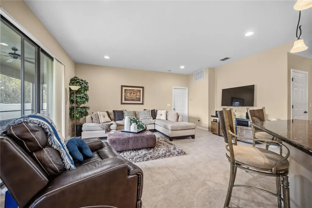 268 Oak Landing Lane Mulberry FL 33860