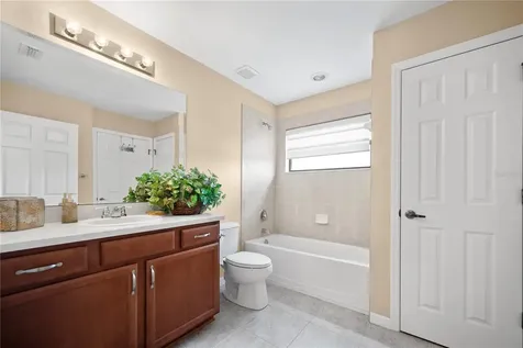 268 Oak Landing Lane Mulberry FL 33860