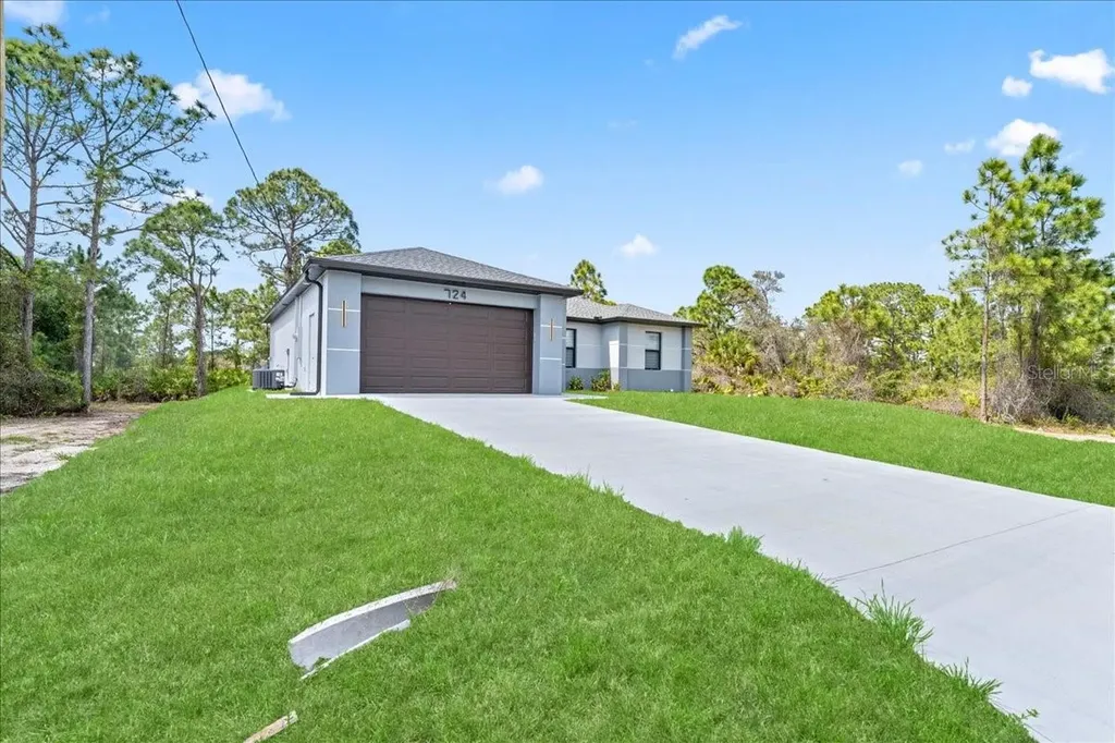 724 Drury Avenue Lehigh Acres FL 33974