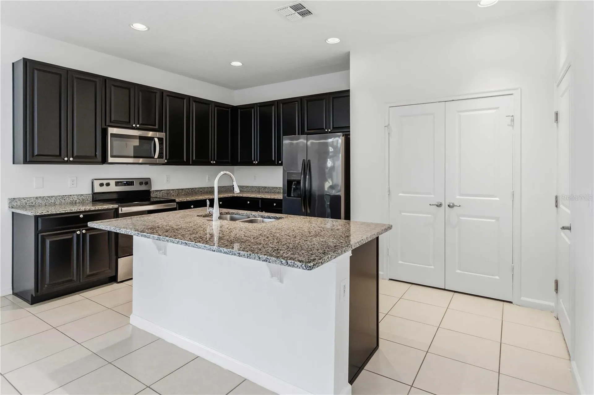 213 Trinity Ridge Circle Davenport FL 33897