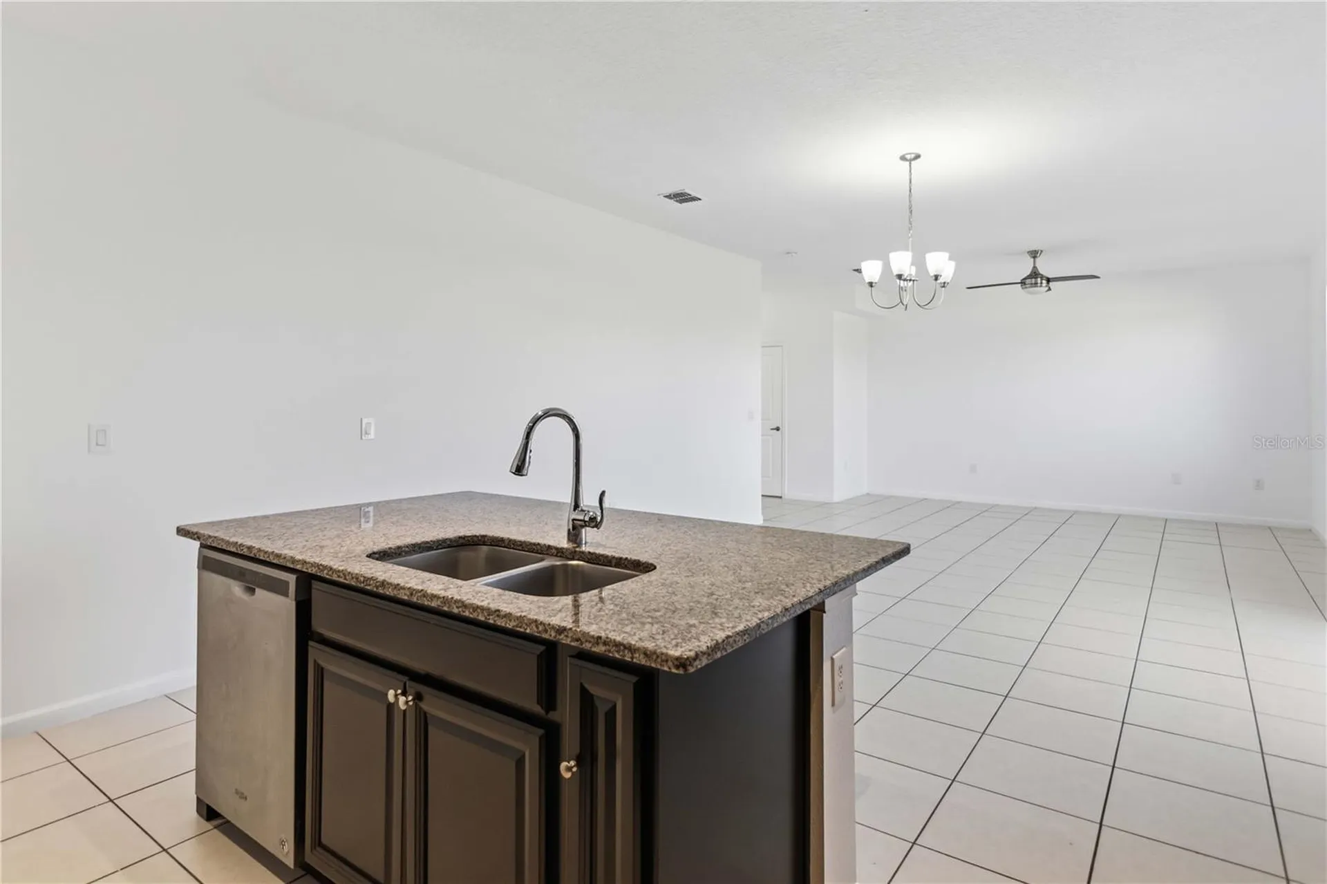 213 Trinity Ridge Circle Davenport FL 33897
