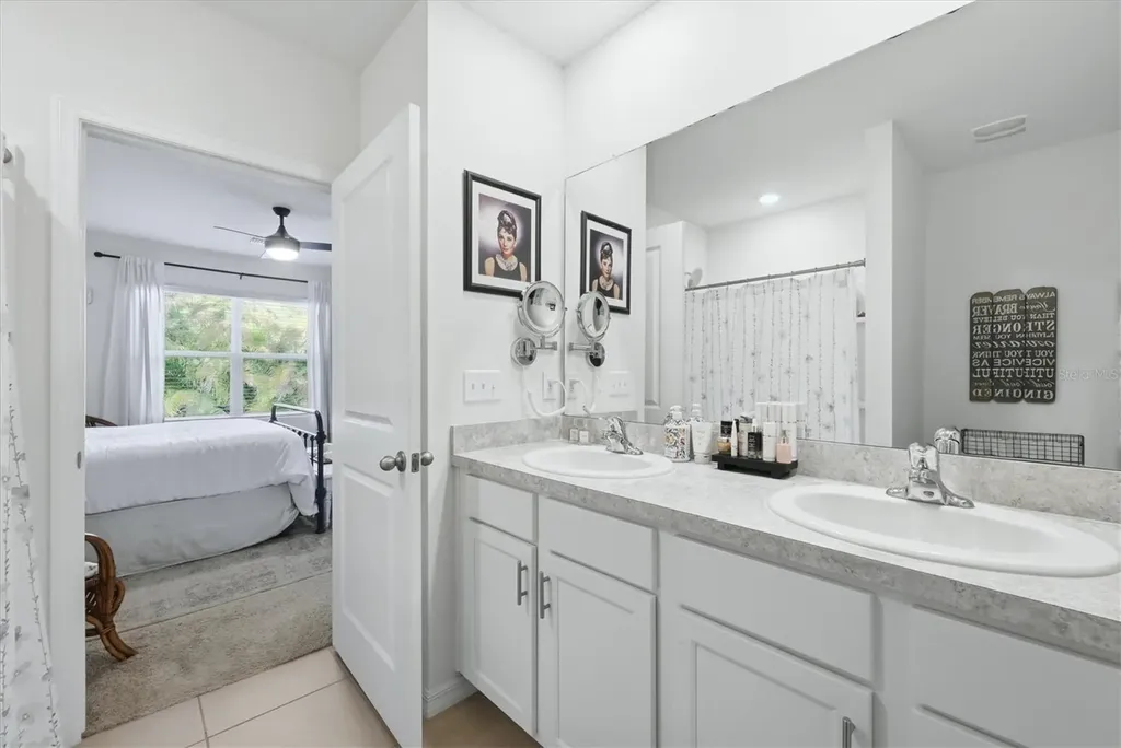 5873 Calla Lilly Drive Sarasota FL 34232