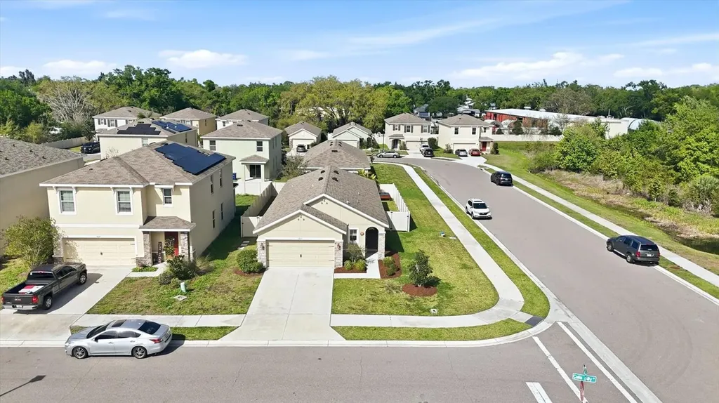 5873 Calla Lilly Drive Sarasota FL 34232