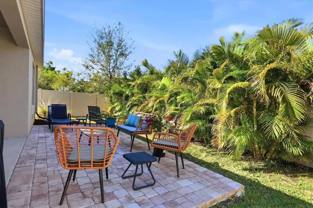 5873 Calla Lilly Drive Sarasota FL 34232