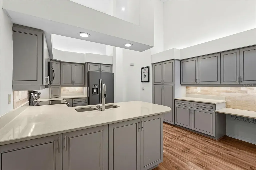 4531 Las Brisas Lane Sarasota FL 34238
