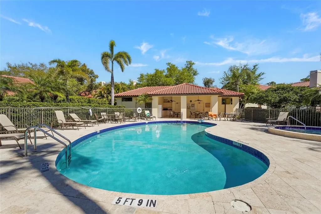 4531 Las Brisas Lane Sarasota FL 34238