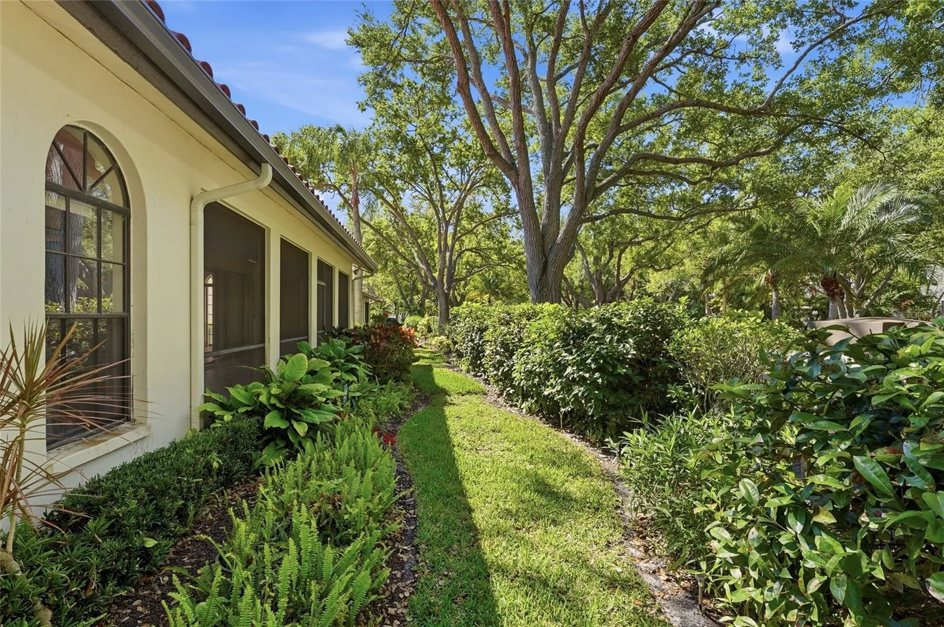 4531 Las Brisas Lane Sarasota FL 34238