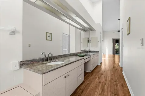 4531 Las Brisas Lane Sarasota FL 34238