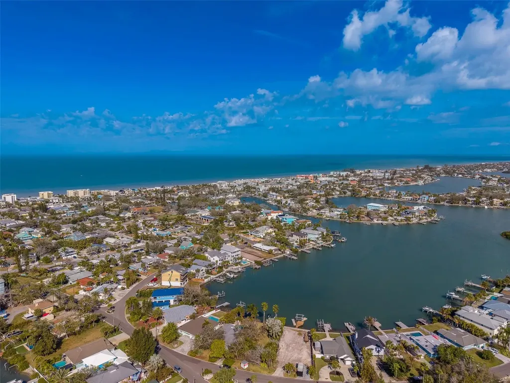 1217 Bay Shore Boulevard Indian Rocks Beach FL 33785