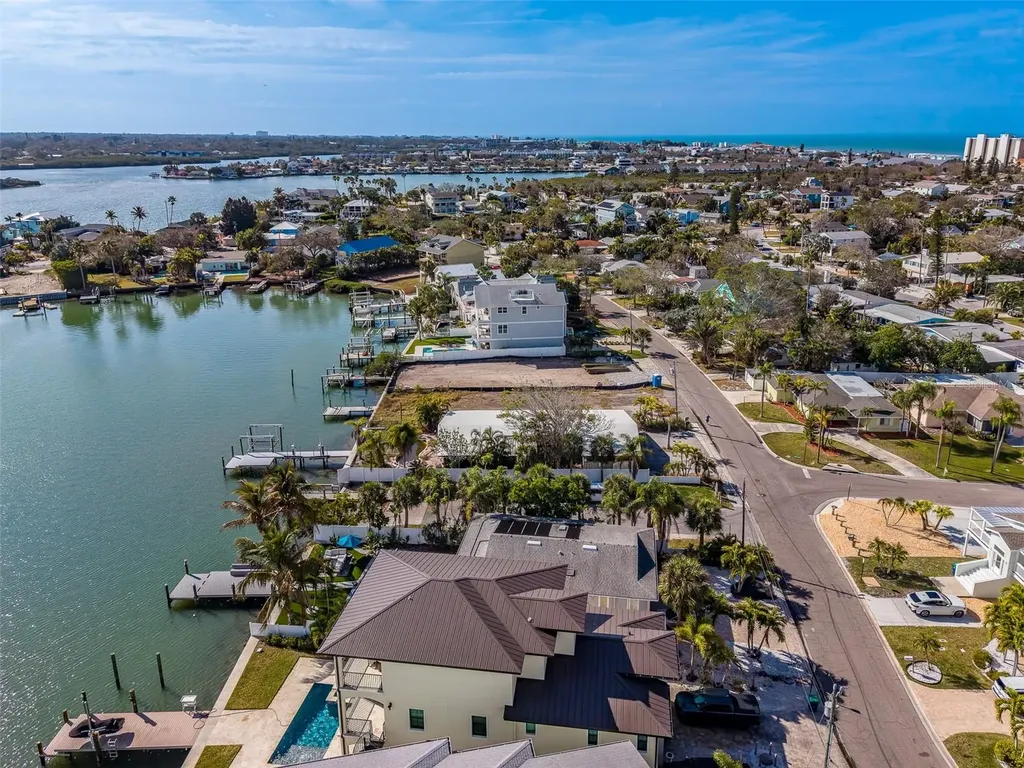 1217 Bay Shore Boulevard Indian Rocks Beach FL 33785