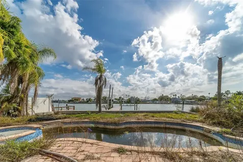 1217 Bay Shore Boulevard Indian Rocks Beach FL 33785