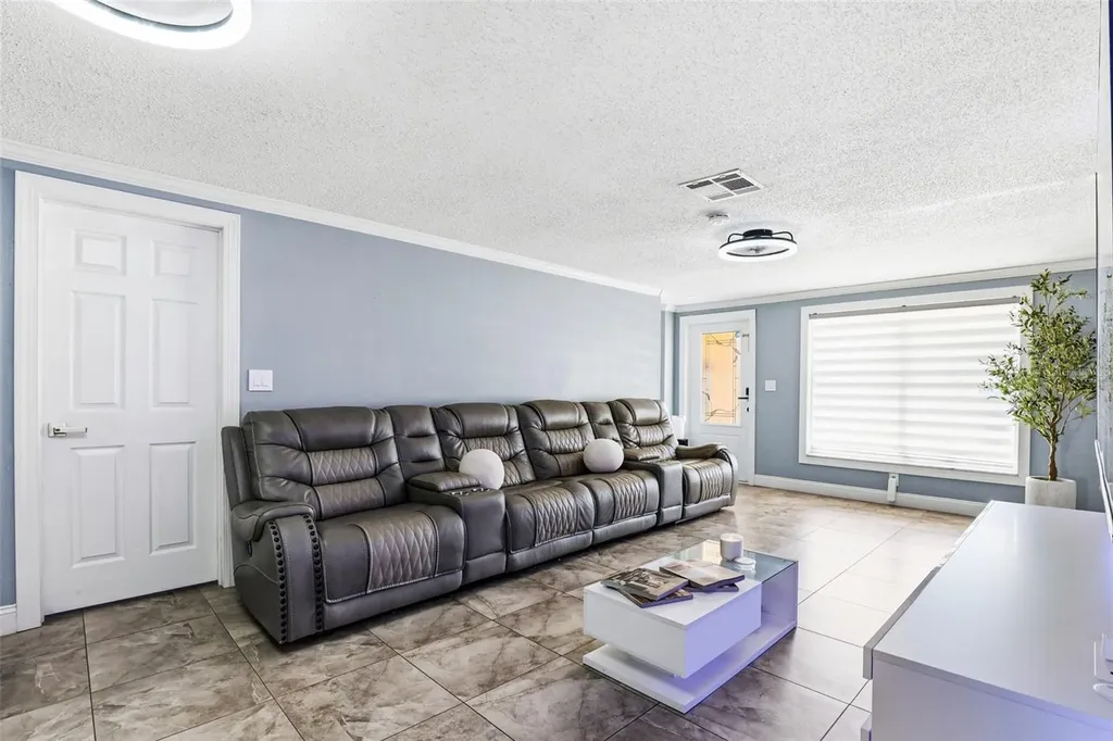 1301 Vinemont Drive Brandon FL 33510