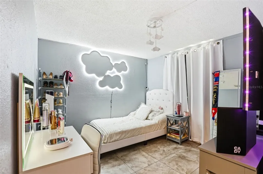1301 Vinemont Drive Brandon FL 33510