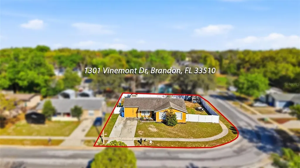 1301 Vinemont Drive Brandon FL 33510