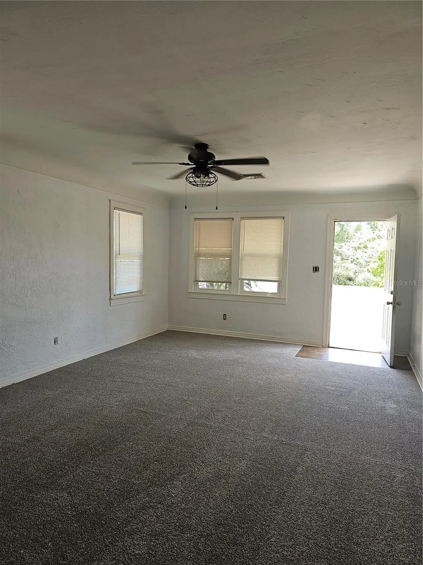 3825 49th Avenue N St Petersburg FL 33714
