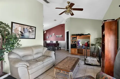 5564 Loma Vista Loop Davenport FL 33896