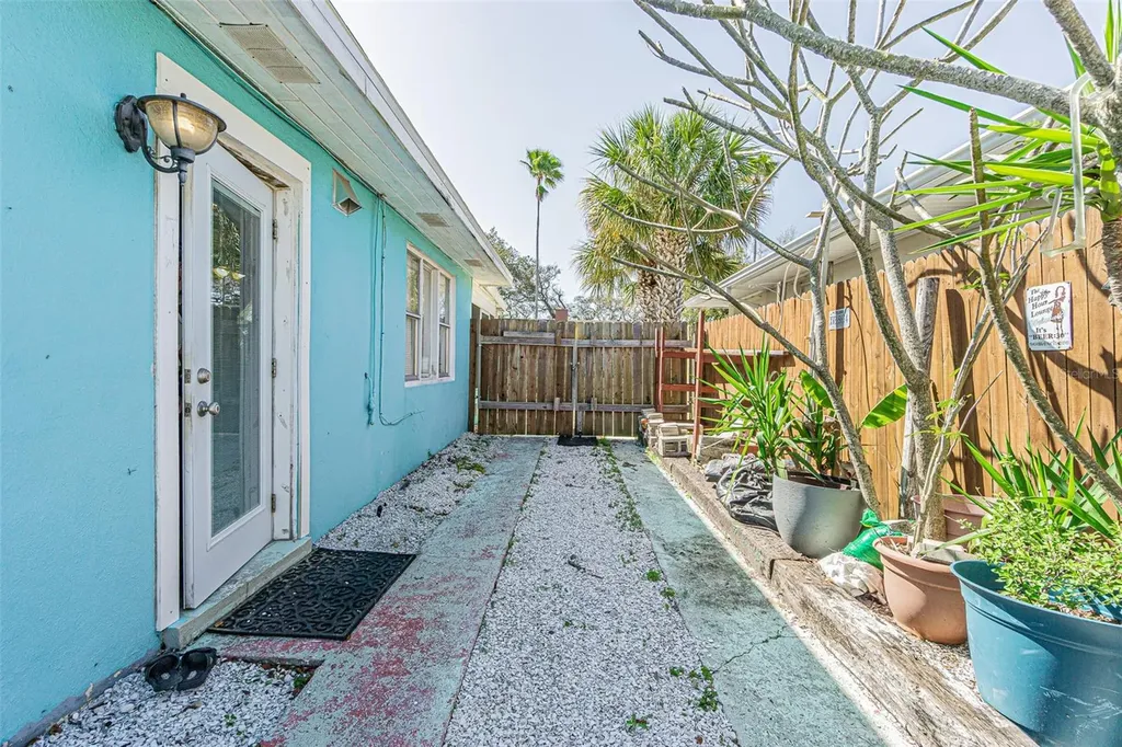1024 Apache Trail Clearwater FL 33755