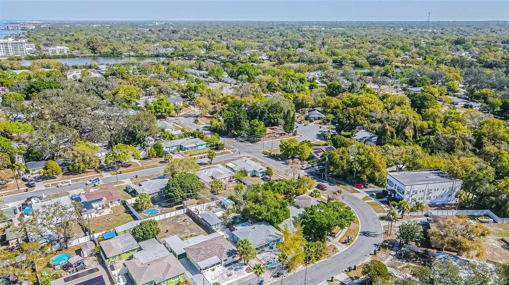 1024 Apache Trail Clearwater FL 33755