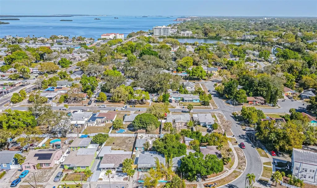 1024 Apache Trail Clearwater FL 33755