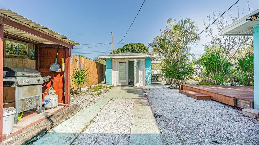 1024 Apache Trail Clearwater FL 33755