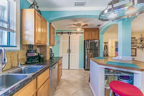 1024 Apache Trail Clearwater FL 33755