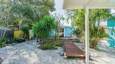 1024 Apache Trail Clearwater FL 33755
