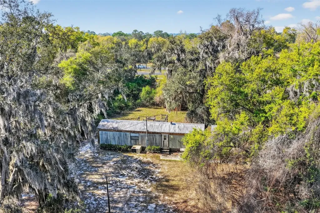 5932 E State Road 44 Wildwood FL 34785