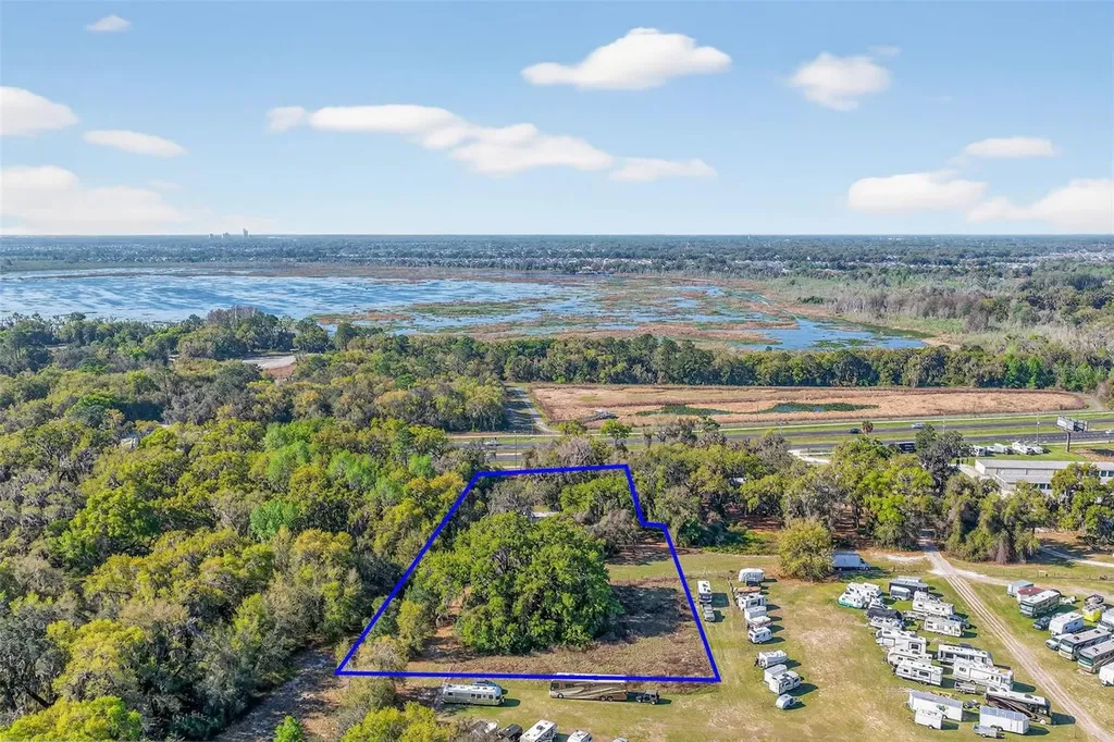 5932 E State Road 44 Wildwood FL 34785